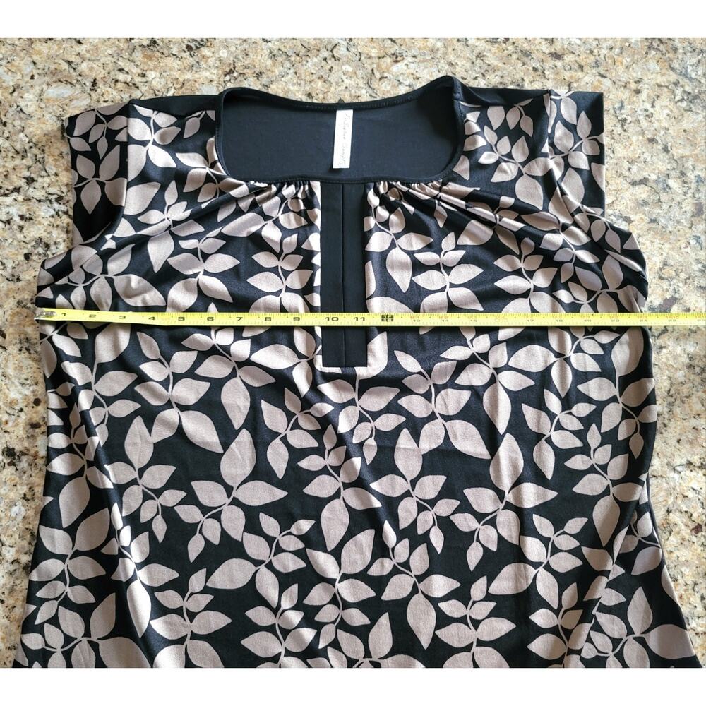 2/$15 PerSeption Concept Womens Black Tan Leaf Print Top Keyhole Neck Size XL - Picture 10 of 14